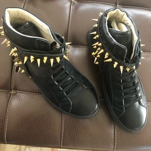 D-S!de Only wore once!!